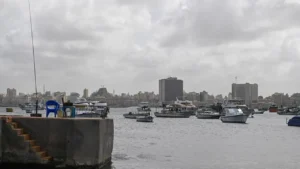 طقس الإسكندرية غدًا: أمطار خفيفة مع انخفاض الحرارة ونشاط ملحوظ في الرياح